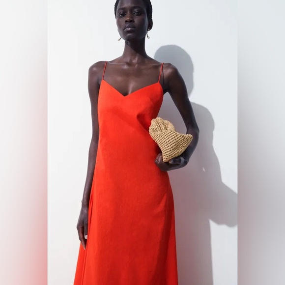 COS The V-Neck Linen Maxi Dress - Picture 3 of 8